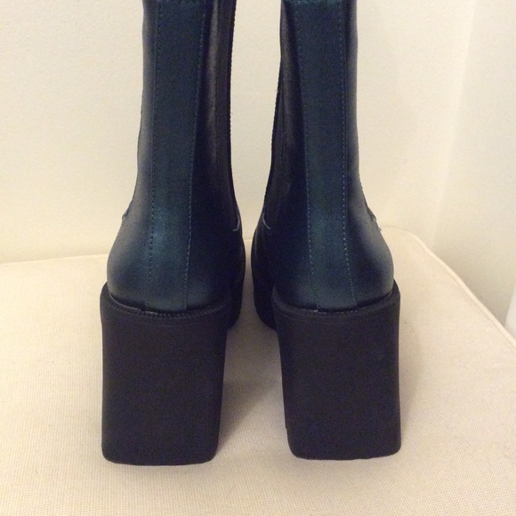 New Steve Madden Tippah lug Chelsea boot - Picture 9 of 9